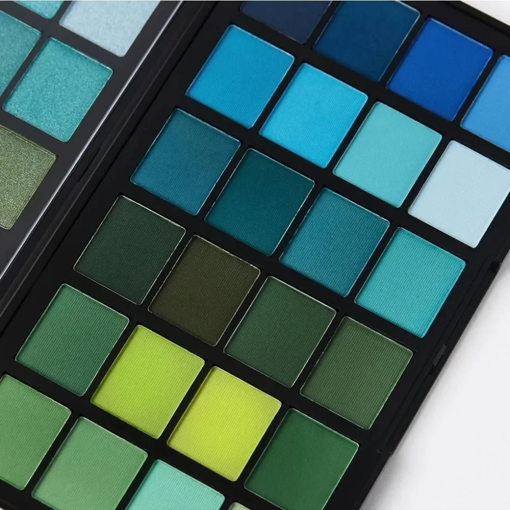 Revolution‎ Beauty Colour Book CB05 Shadow Palette